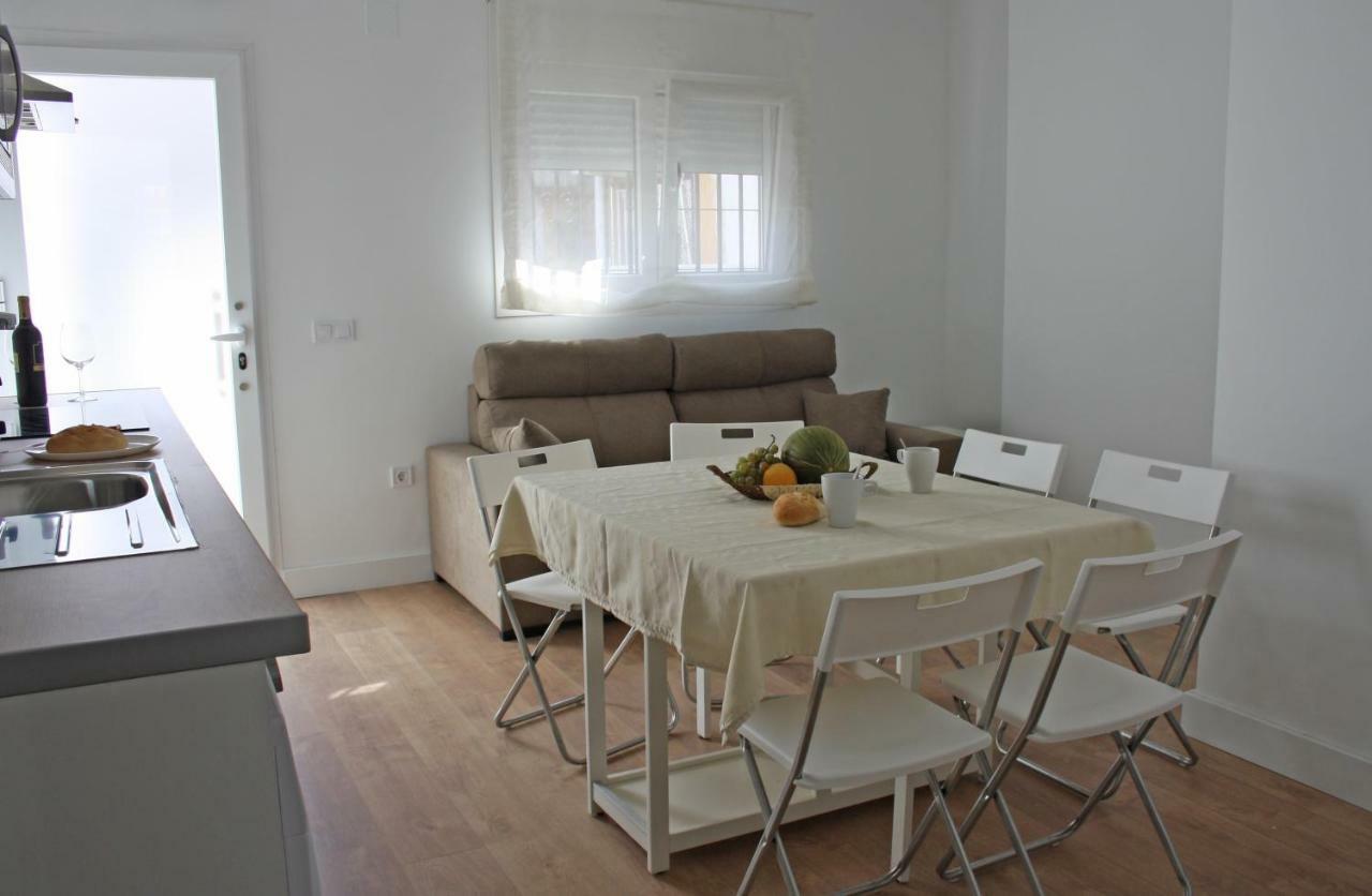 Apartamentos Angelita Plaza Beach Málaga Exterior foto